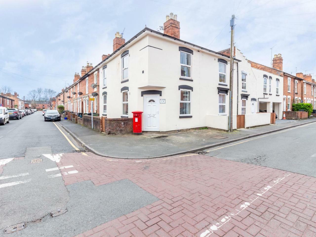 Northfield Street, Worcester City Centre - Guest Homes Exterior photo